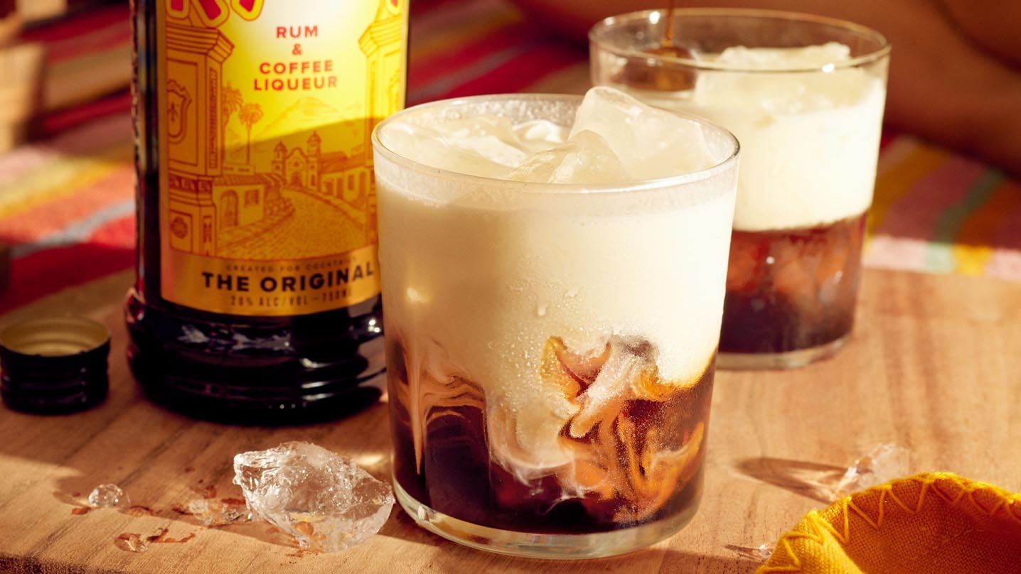 White Russian Recipe Drink - Kahlúa