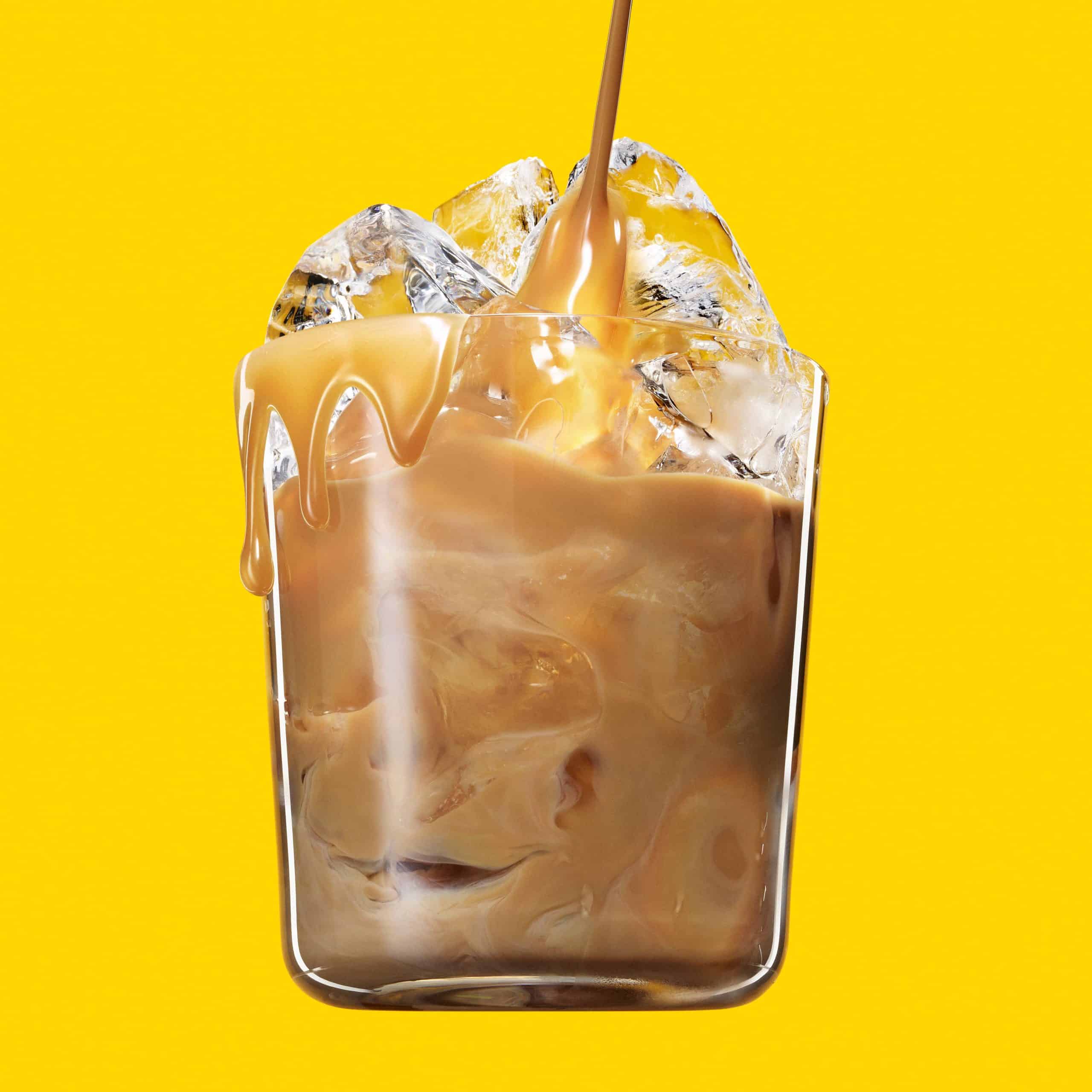 Kahlúa Dunkin’ Caramel swirl Sip against yellow background